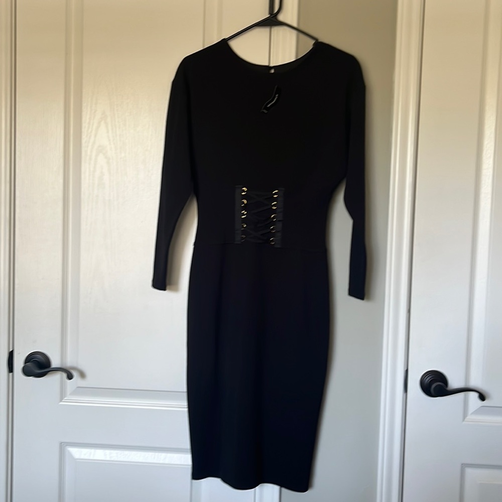 Black mid sleeve dress.